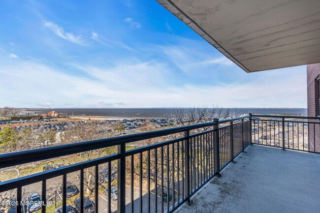 Building Photo - 10 Ocean Blvd