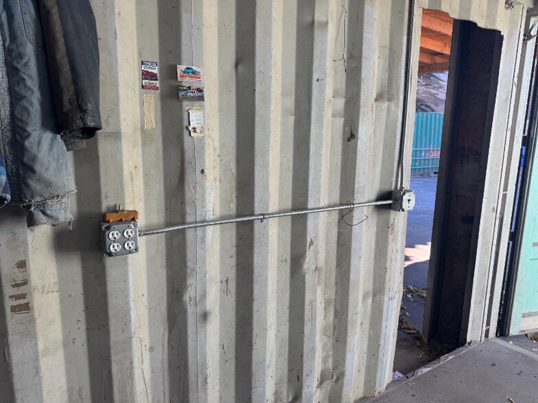 Building Photo - 680 Allegheny St