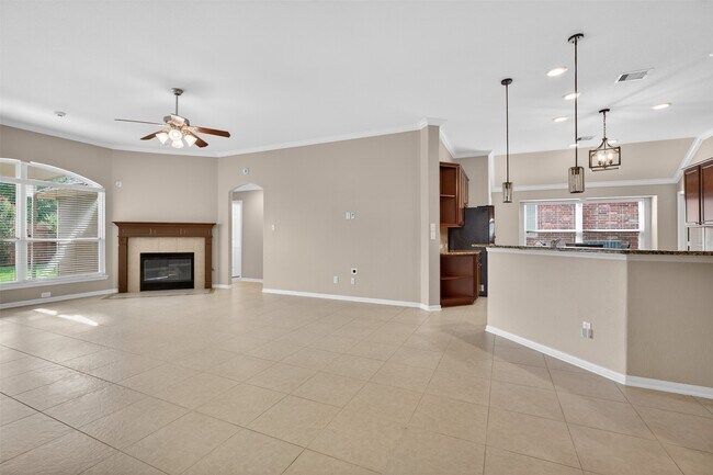 Building Photo - 10103 Sweet Willow Ln