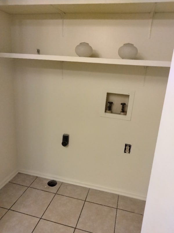 Building Photo - 109 Castle Ct