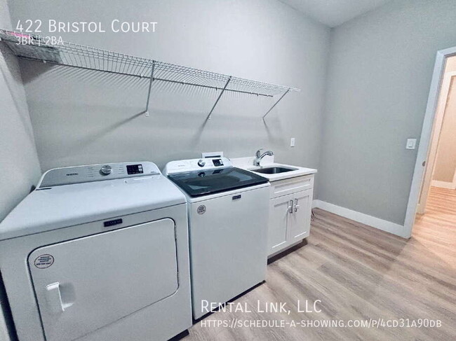 Building Photo - 422 Bristol Ct