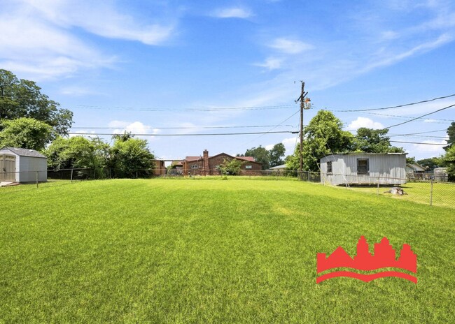 Building Photo - 852 Parkrose Rd