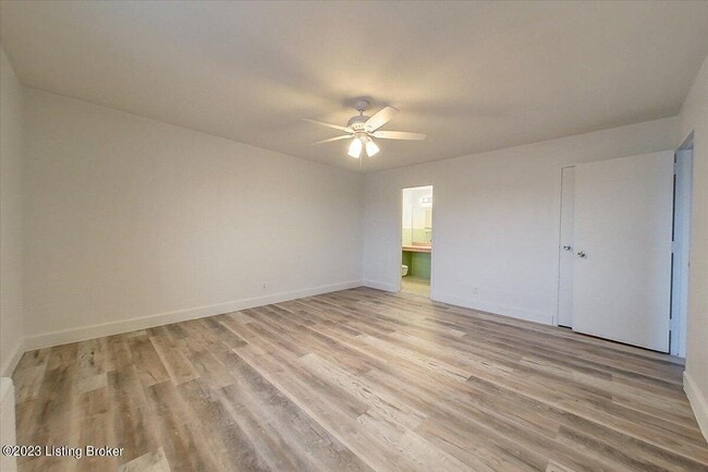 Building Photo - 3320 Bardstown Rd