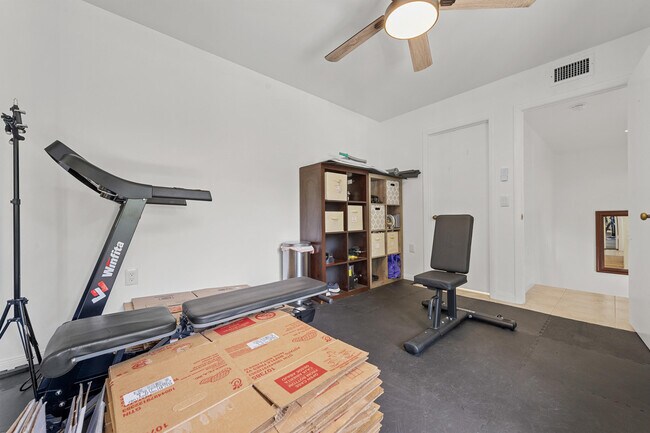 Building Photo - 7424 74th Way