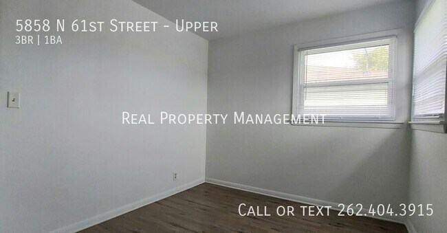 Building Photo - 5858 N 61st St