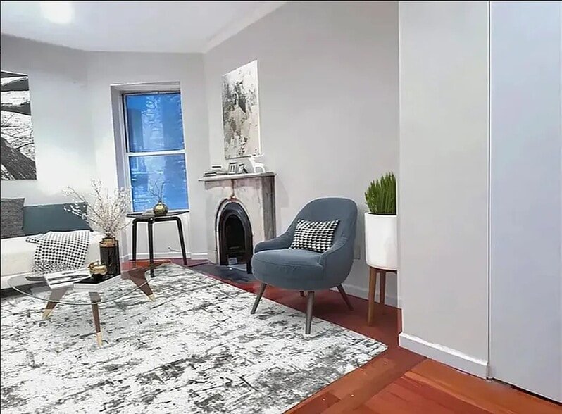 Building Photo - 129 W 56th St