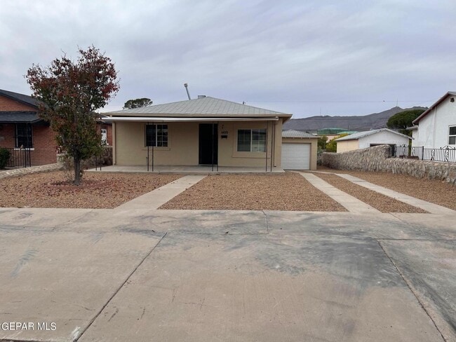 Building Photo - 1409 Howze St