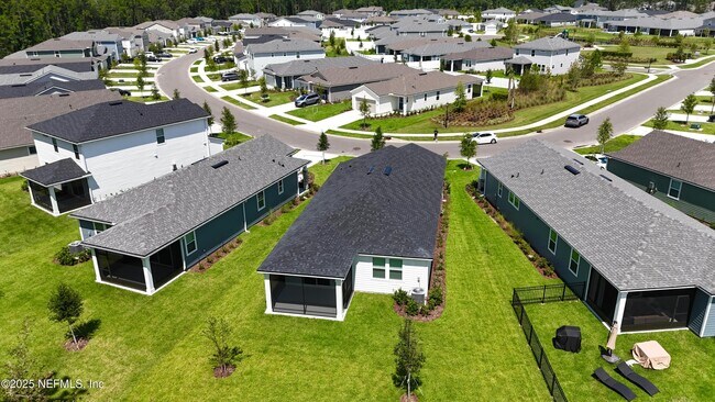 Building Photo - 308 Spruce Hl Pt