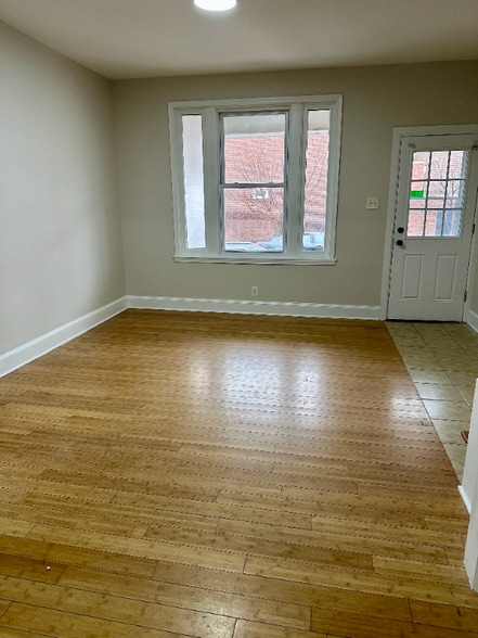 Building Photo - 2938 Belgrade St