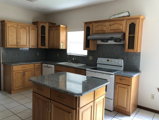 Building Photo - 2434 Hodges Bend Cir