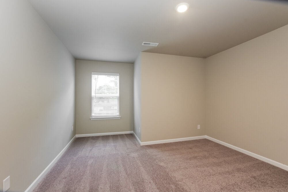 Building Photo - 204 Neal Dr