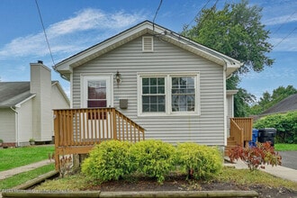 Building Photo - 16 Krueger Pl