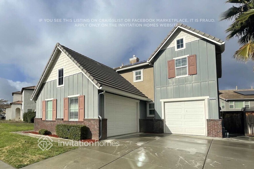 Building Photo - 32626 Spun Cotton Dr