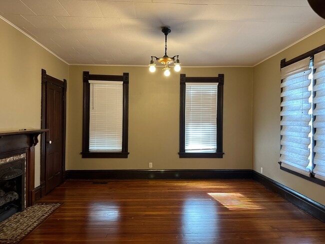 Building Photo - Marietta Gem