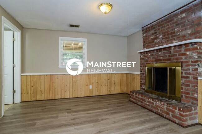 Building Photo - 3 Bedroom Pet-Friendly Home in OVERLAND PA...