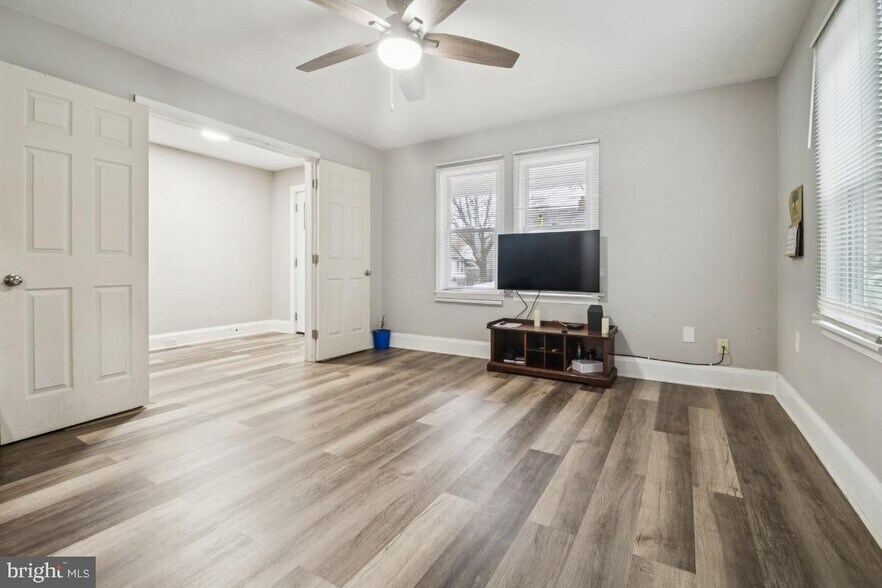 Building Photo - 50 S Church St