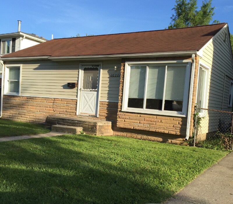 Building Photo - 26007 Amherst St