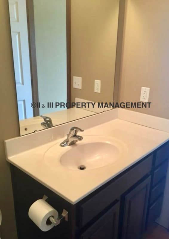 Building Photo - 409 S Darrowby Dr