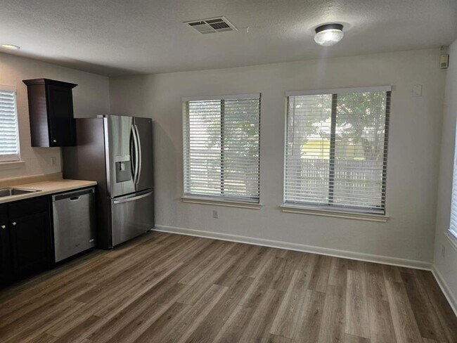 Building Photo - 2002 Caspian Cove