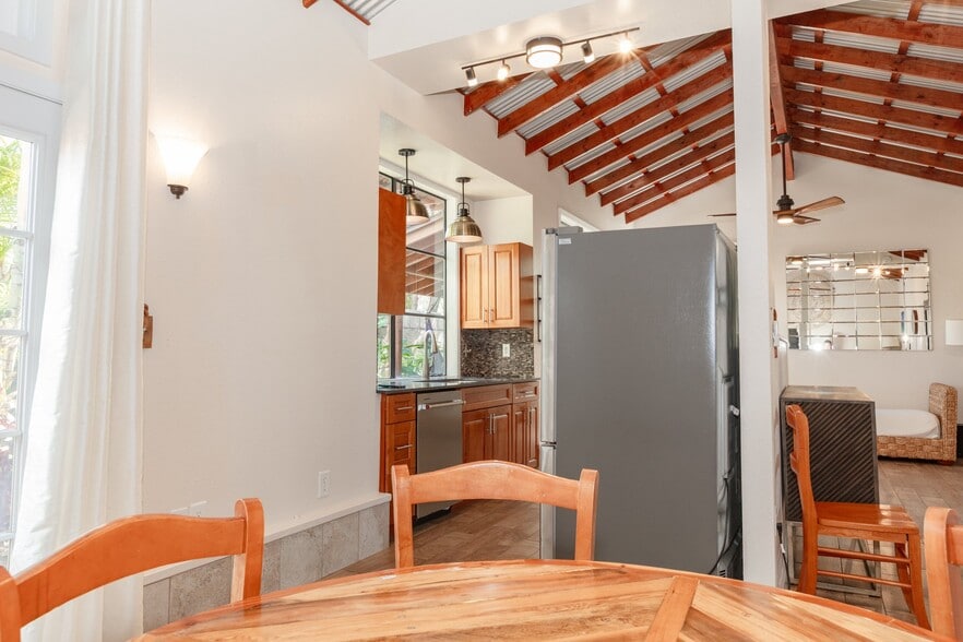 Building Photo - 308 Awakea Rd