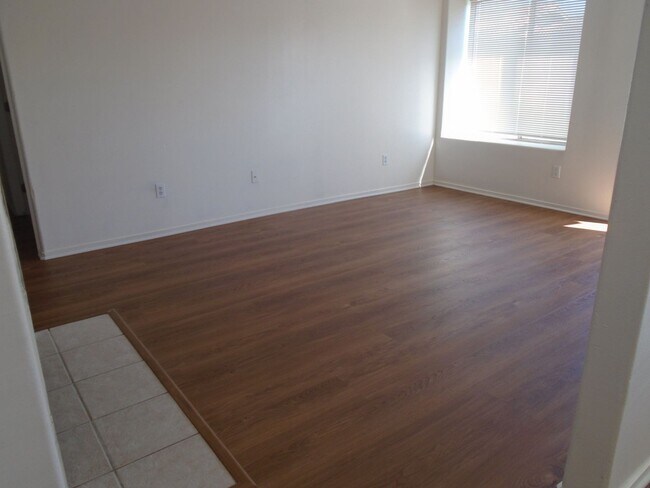 Building Photo - 2030 Wheelan Ct