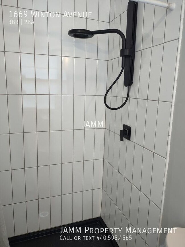 Building Photo - 1669 Winton Ave