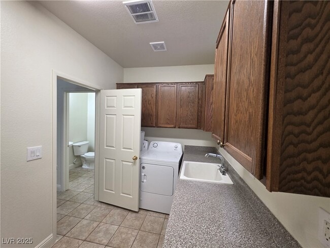 Building Photo - 8240 Aurora Peak Ave