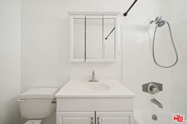 Building Photo - 2038 S Holt Ave