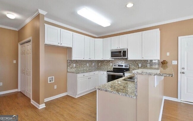 Building Photo - 504 Hollen Ct
