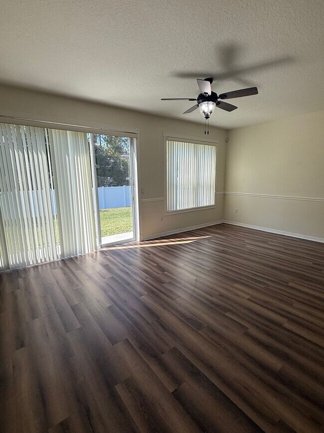 Building Photo - Coming Soon!  3 BR/2.5BA | Newly Renovated Townhome | In-Unit Laundry| Parking in Westchase!
