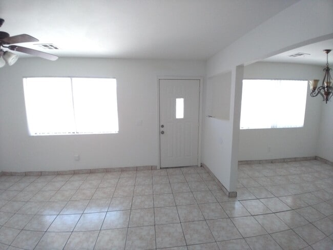 Building Photo - 91670 4th St