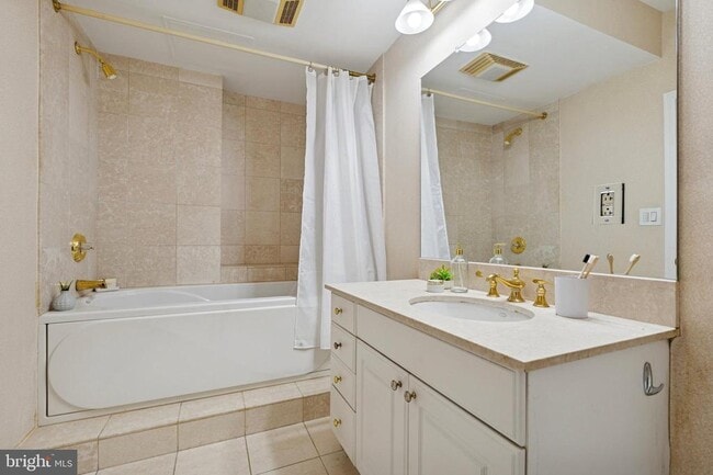 Building Photo - 1512 Spruce St