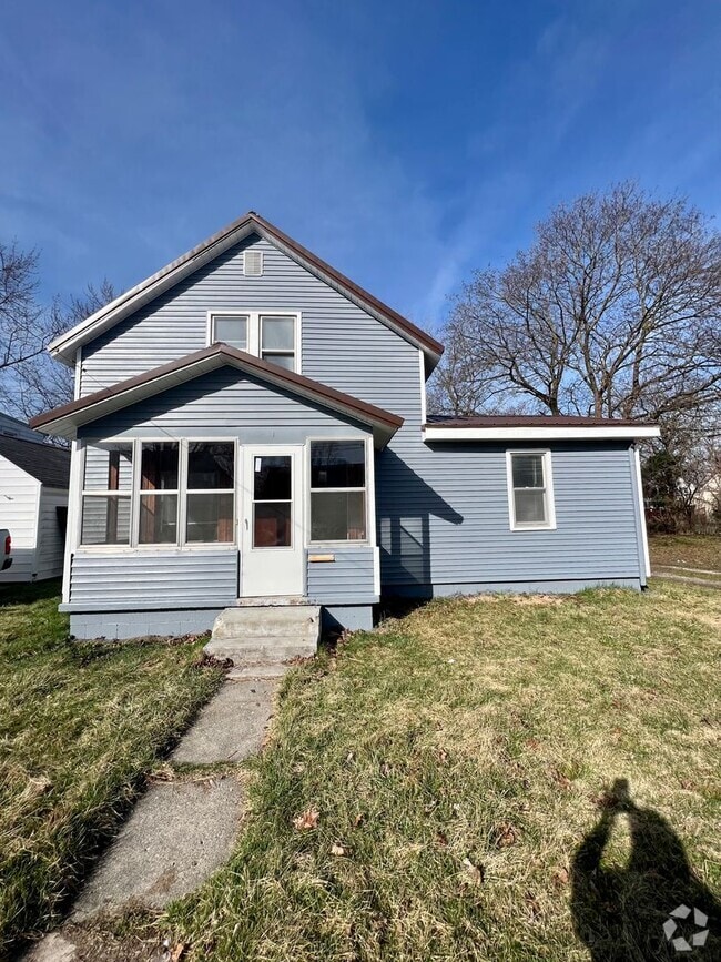 Building Photo - 4 Bedroom House in New Haven