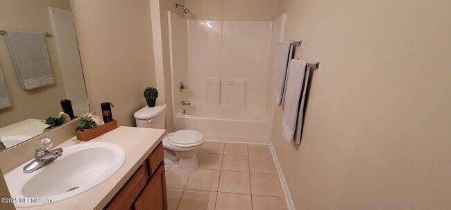 Building Photo - 6076 Maggies Cir