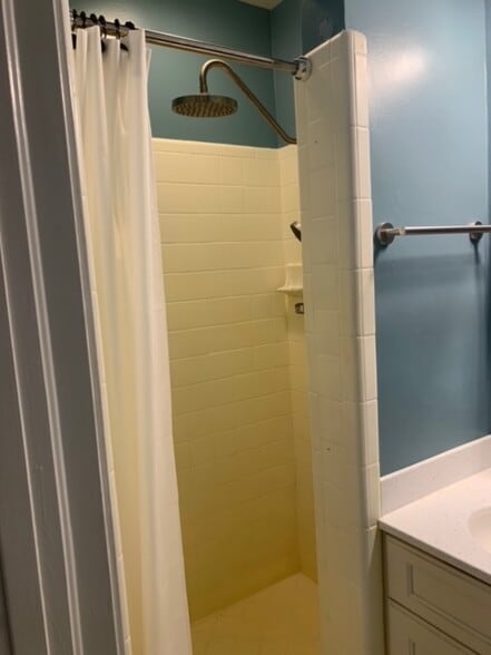 Building Photo - 3815 Gerhardt Dr