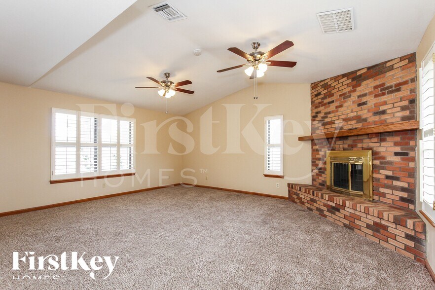 Building Photo - 5205 W Aster Dr