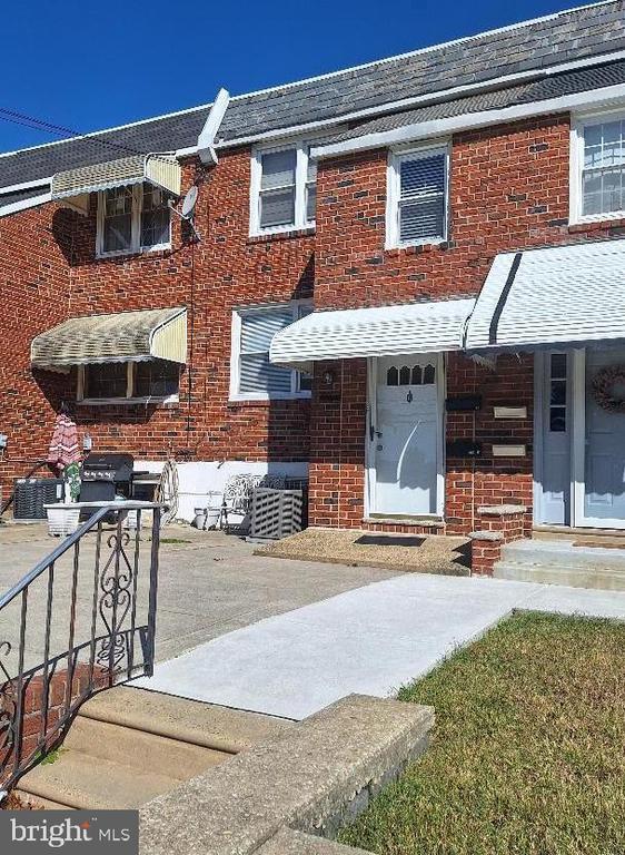 Building Photo - 1803 Hartranft St