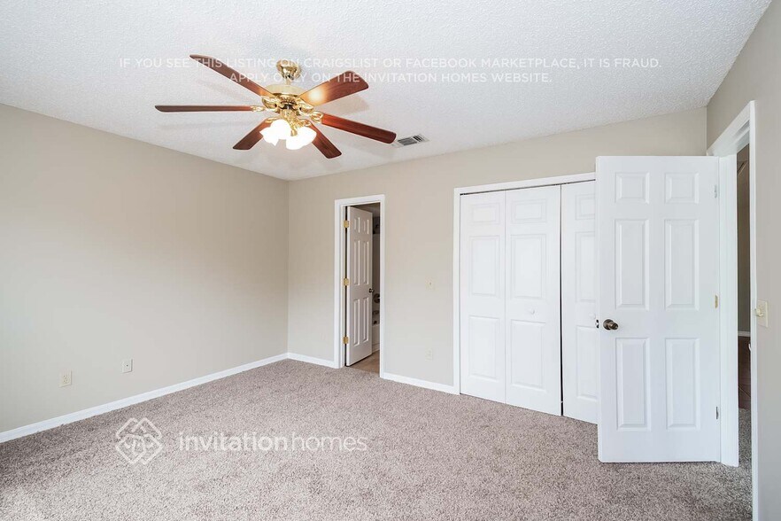 Building Photo - 7736 Rockridge Dr W
