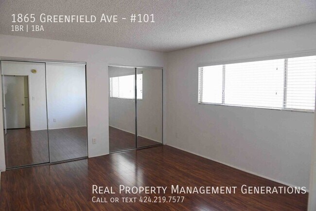 Building Photo - 1865 Greenfield Ave