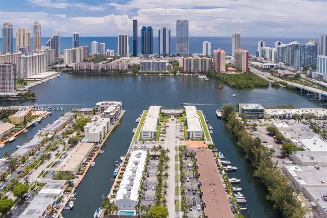 Building Photo - 3807 NE 166th St