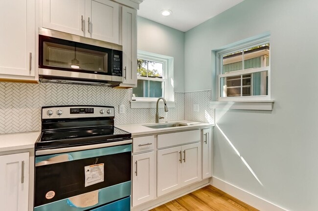 Building Photo - Amelia Island Cottage