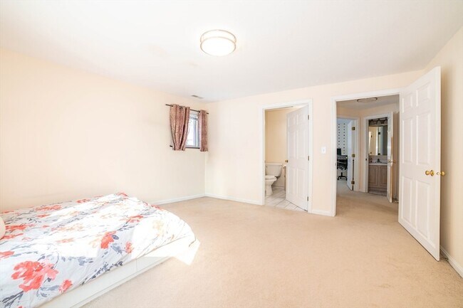 Building Photo - 67 Crystal Brook Way