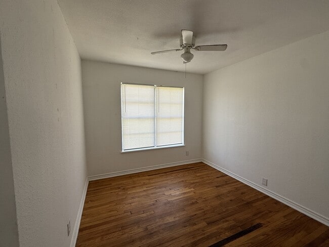 Building Photo - 15 MacArthur Dr