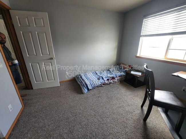 Building Photo - 8716 W 1st Ave