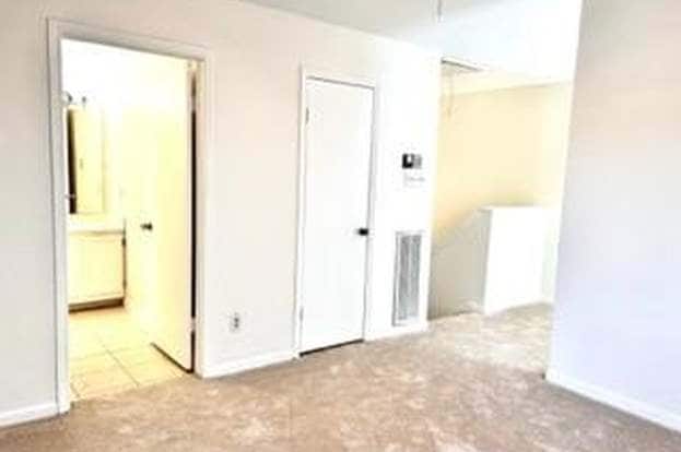 Building Photo - 8299 Cambridge St