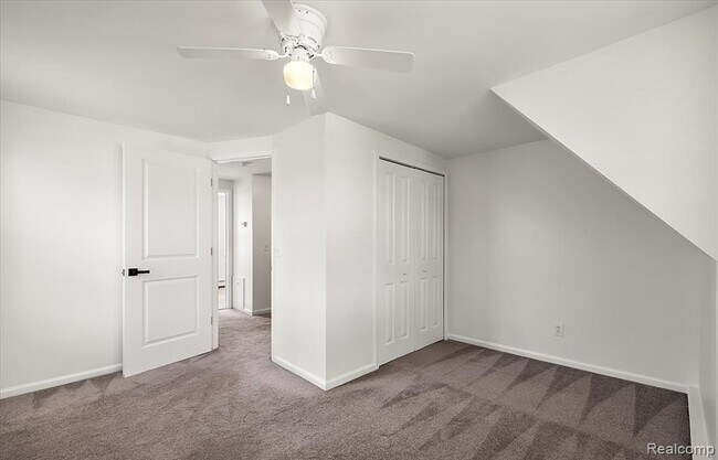 Building Photo - 37697 Mast Ct