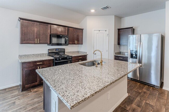 Building Photo - 317 Lily Pond Trl