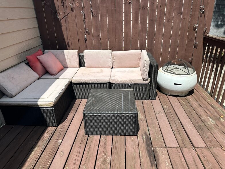 Building Photo - 2805 Northeast Expy