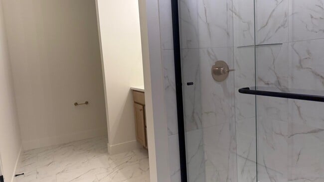 Building Photo - 5313 Makana Ln