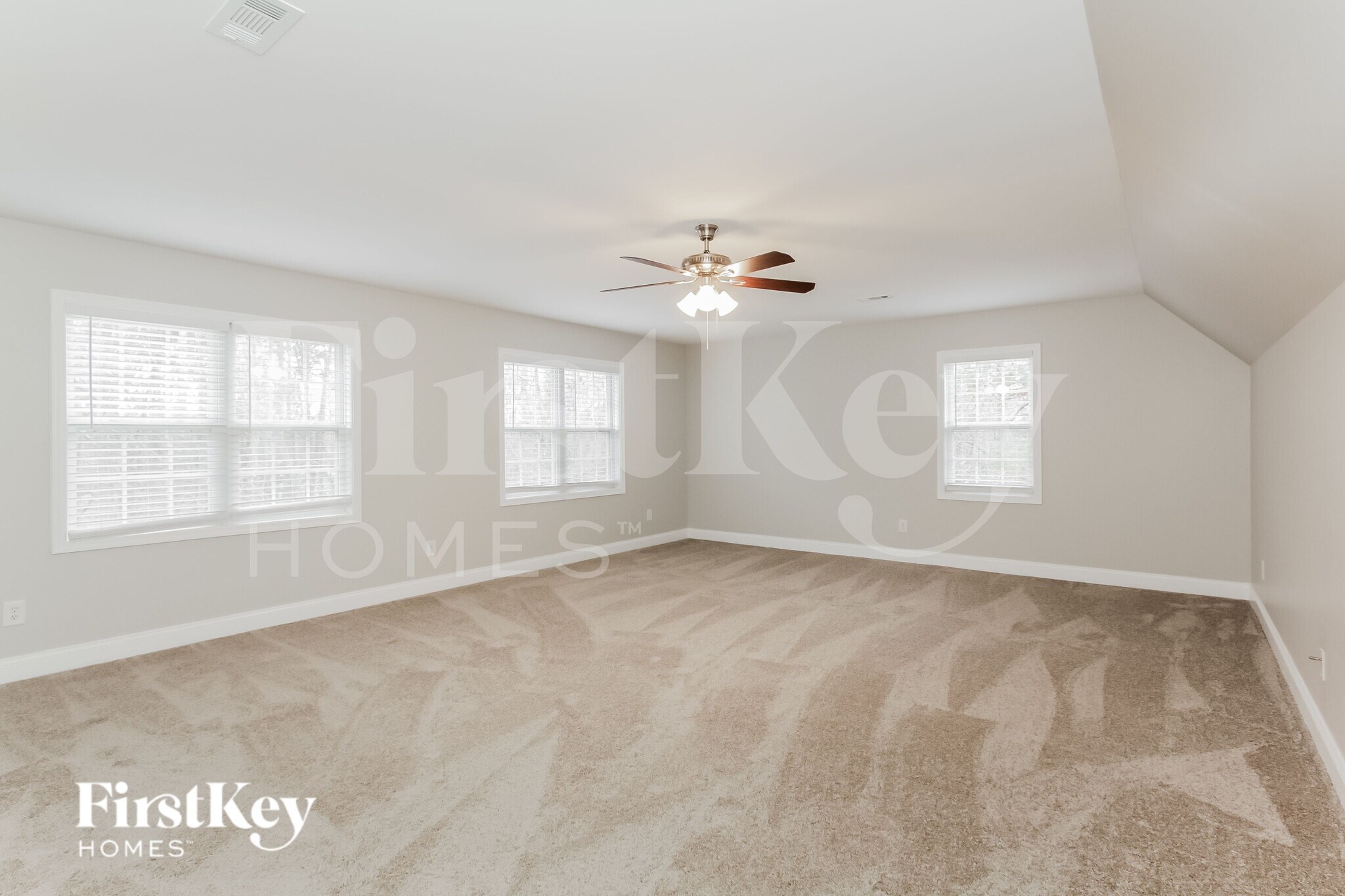 Building Photo - 3514 Navajo Dr
